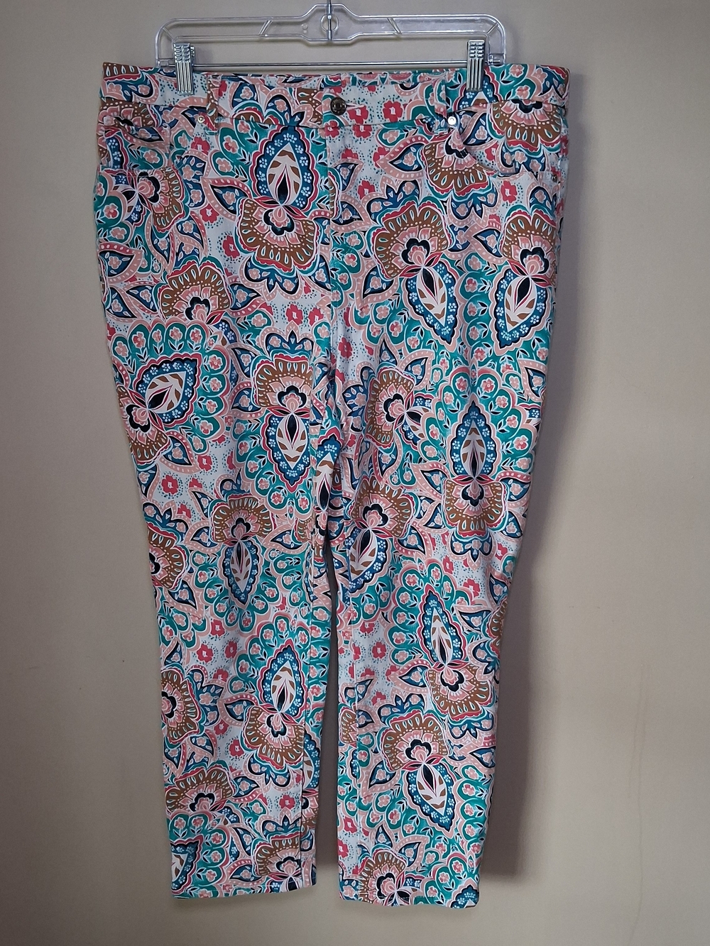 Chico's So Slimming Floral Bombay Medallion Girlfriend Ankle Jeans; Size 3R